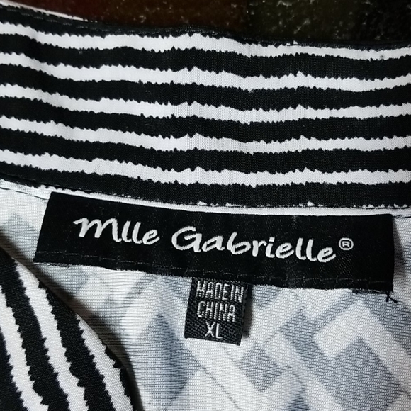 🖤Mue Gabrielle Dress - Picture 5 of 8